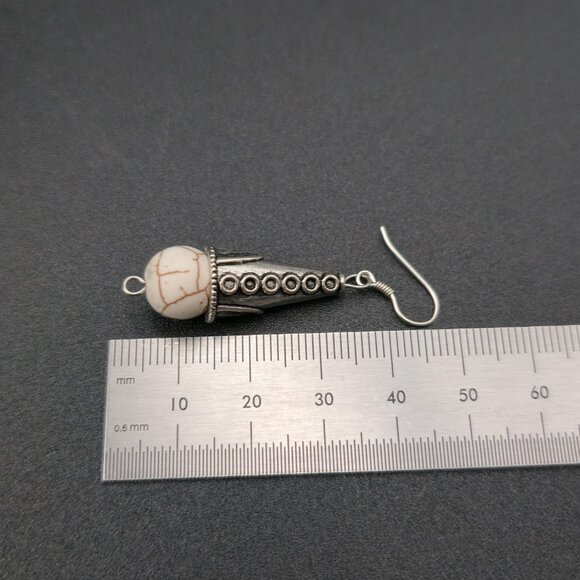 Silver Plated Unique White Howlite Stone Earrings A6749 - Picture 4 of 5